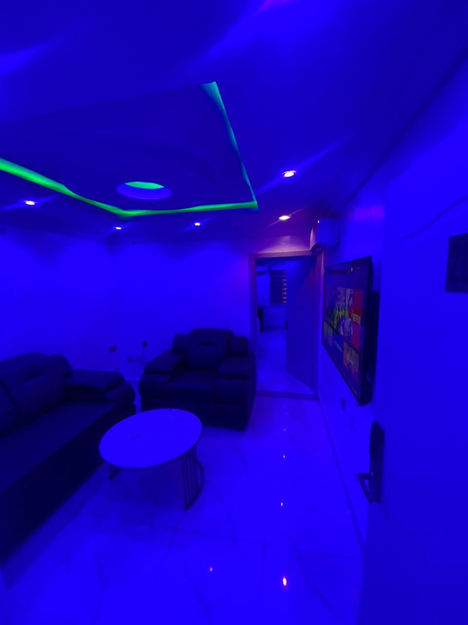 /web/uploads/116/Global Signature Hotel and Resort/room-photos/Executive Suite/GSH EXECUTIVE SUITE.jpg